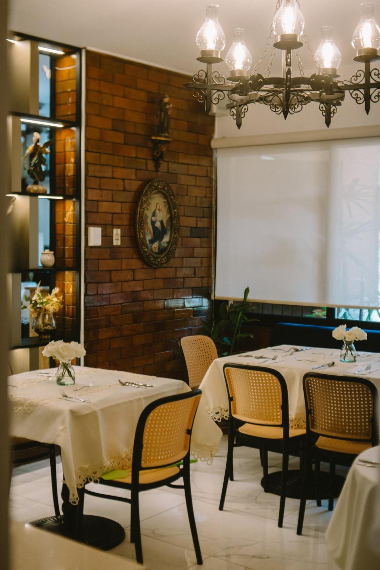 Manakin Hostal & Resto 만타 외부 사진